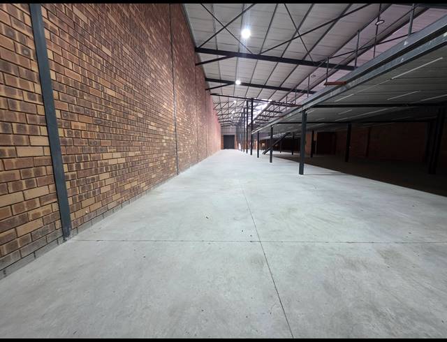 2,342M² WAREHOUSE TO LET IN ORMONDE